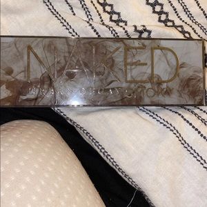 Urban Decay Smoky Naked Palette